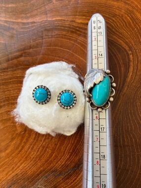 Turquoise Cabochon Ring and Stud Earrings Set Vintage